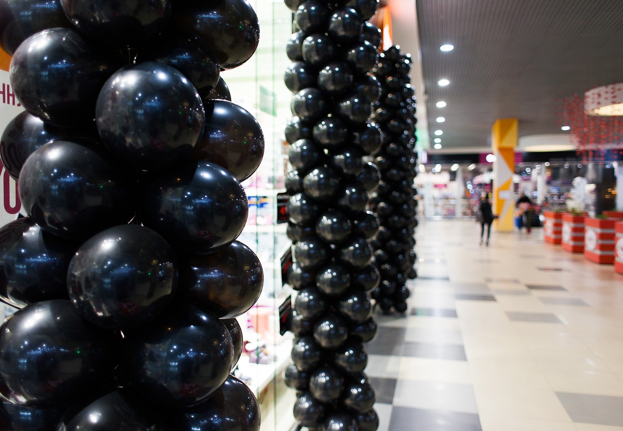 Pearlescent Solid Black Balloons - 12 Inch Latex Balloons