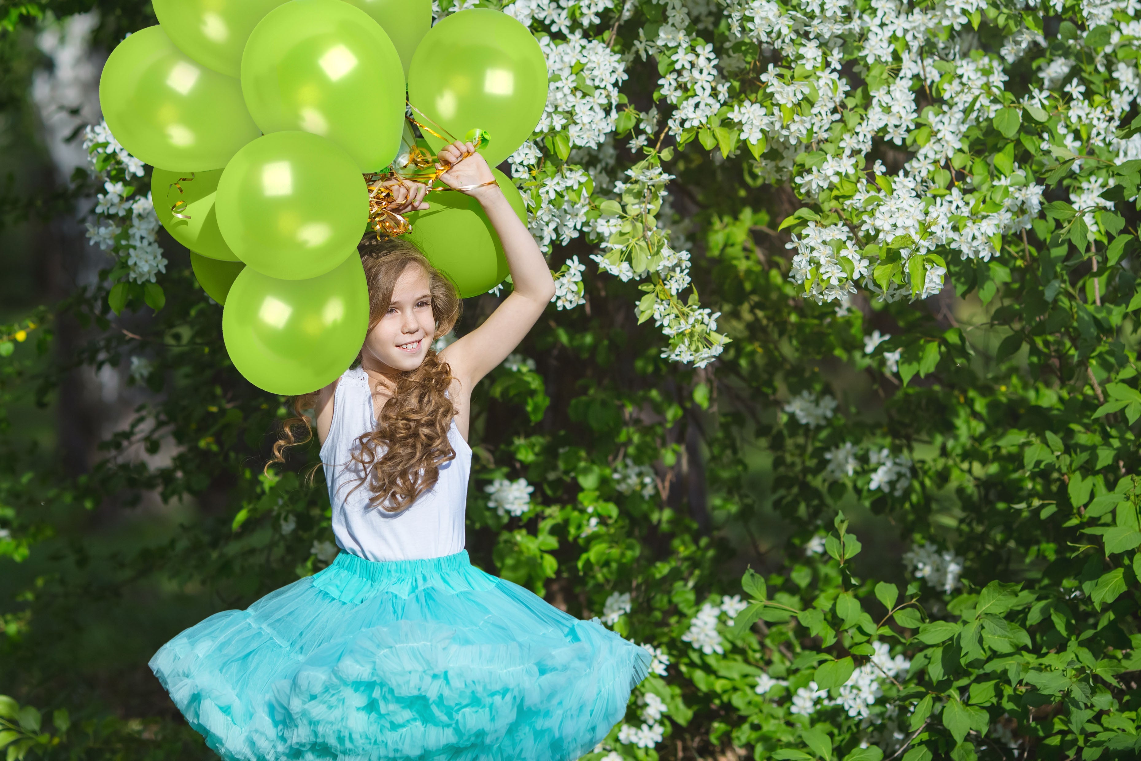 Pearlescent Lime Green Balloons - 12 Inch Latex Balloons