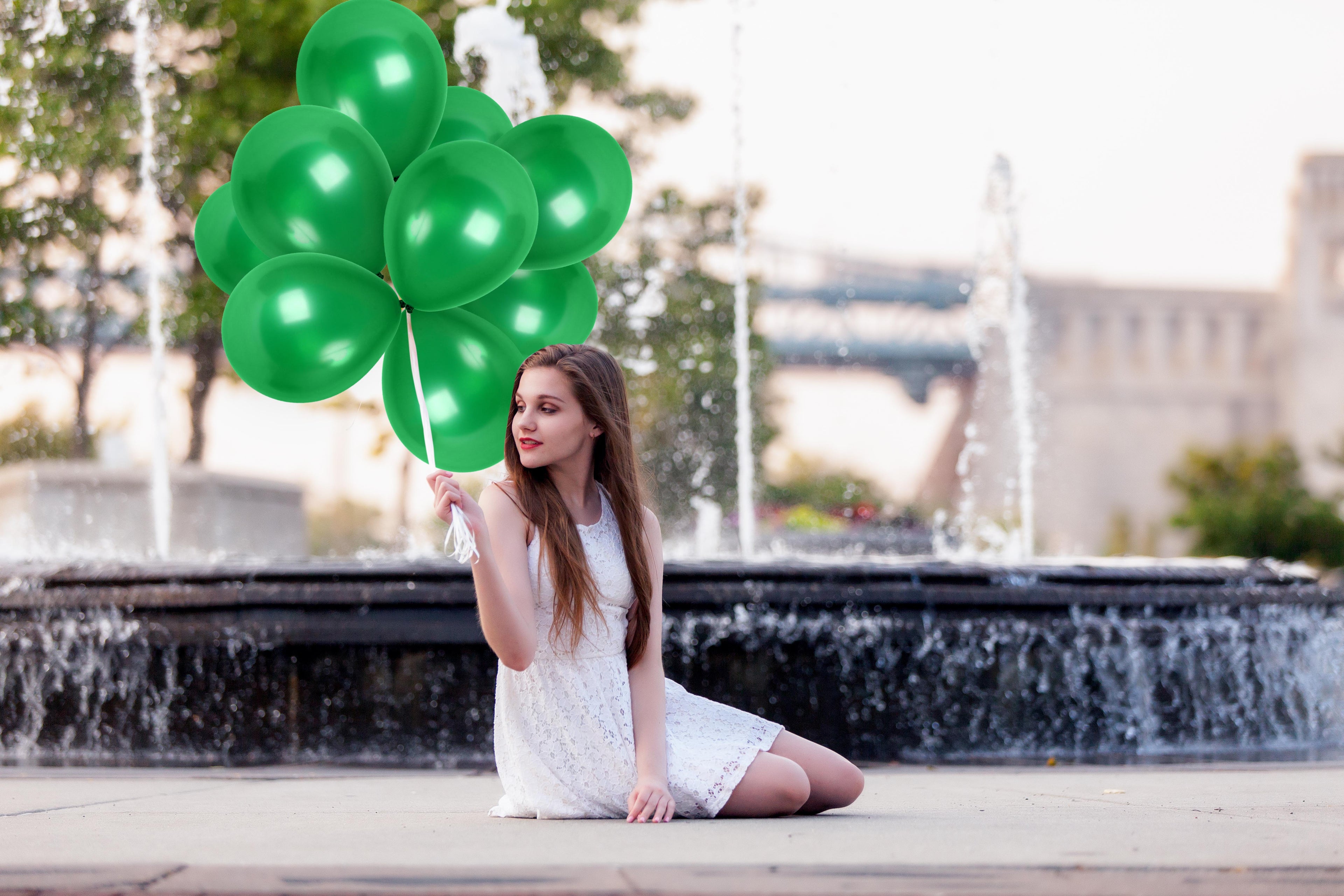 Pearlescent Emerald Green Balloons - 12 Inch Latex Balloons