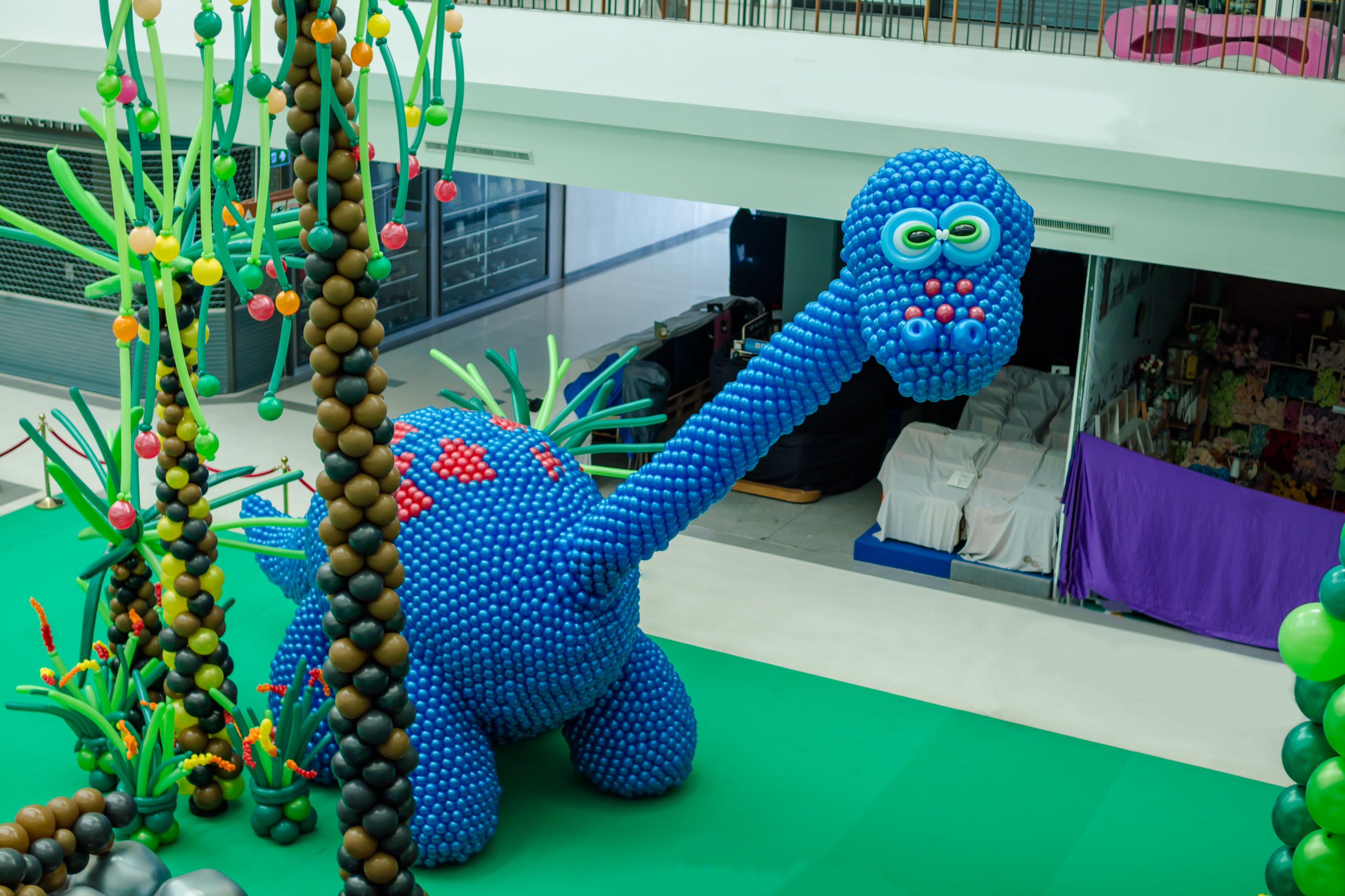 Lime Green Twisting Balloons - Long Balloons