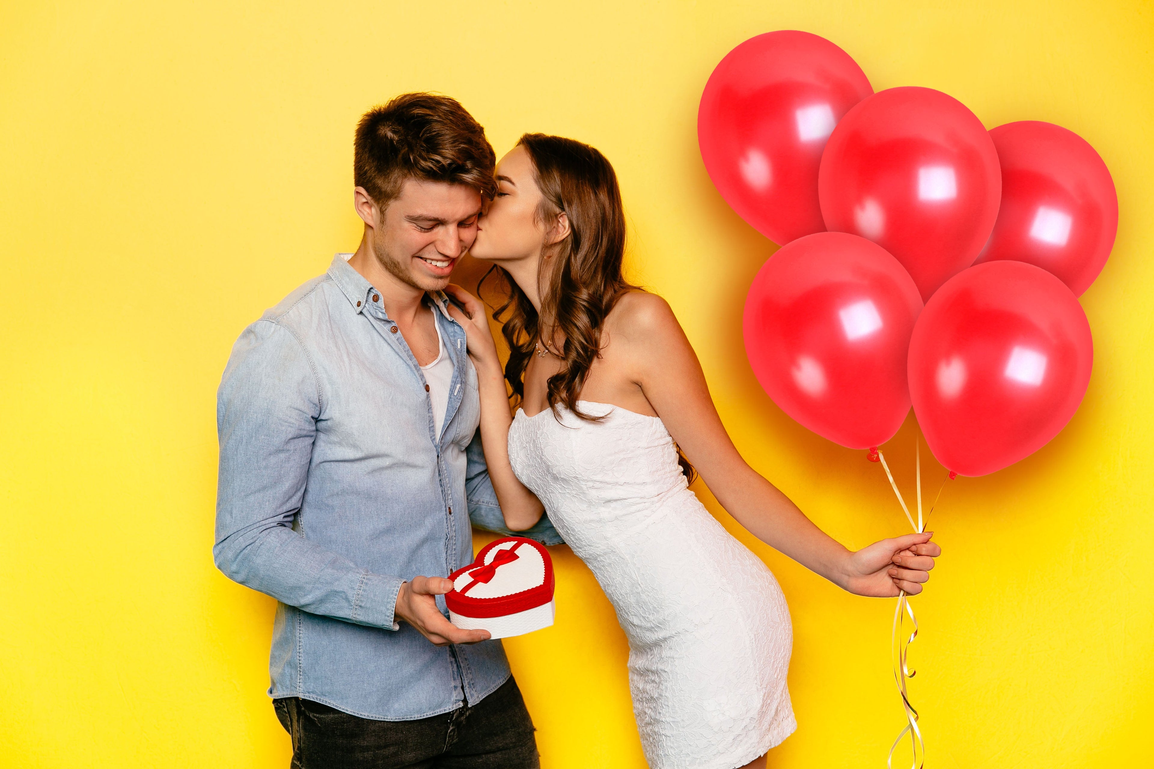 Pearlescent Red Balloons - 12 Inch Latex Balloons